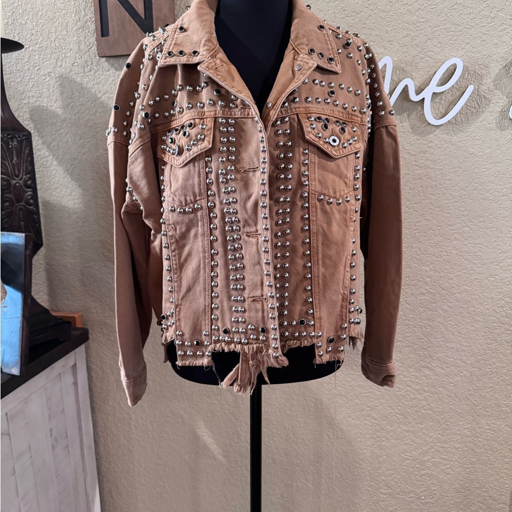 ***RARE FIND*****. Rodeo Quincy Studded Tan Jean Jacket S/M